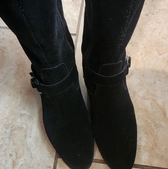 CROWN VINTAGE Multi Suede Boot - Picture 2 of 13